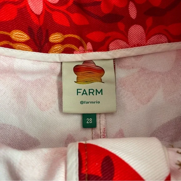 Farm Rio Romantic Orchard Floral Red Women's Shorts - Picture 3 of 8